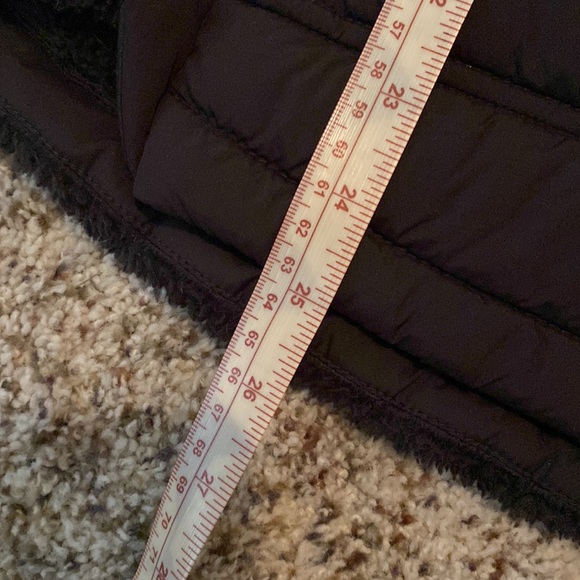 Bernardo Quilted Puffer Vest - Picture 13 of 13